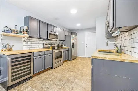 7736 Redwood Avenue Fayetteville NC 28314