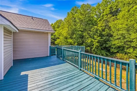 7736 Redwood Avenue Fayetteville NC 28314