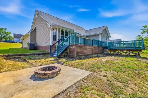 7736 Redwood Avenue Fayetteville NC 28314