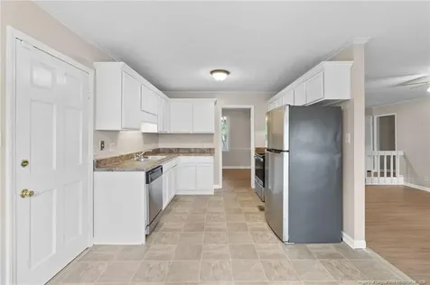 2109 Hollyridge Place Fayetteville NC 28304