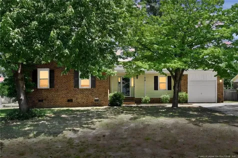 2109 Hollyridge Place Fayetteville NC 28304