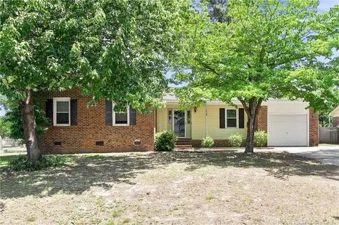 2109 Hollyridge Place Fayetteville NC 28304