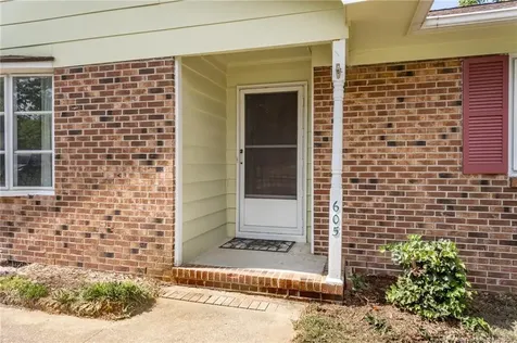 605 Dandridge Drive Fayetteville NC 28303