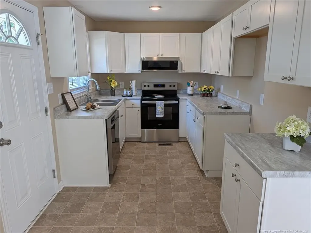 808 Weiss Avenue Fayetteville NC 28305