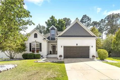 327 Ridgeway Court Fayetteville NC 28311