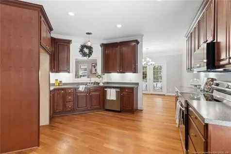 327 Ridgeway Court Fayetteville NC 28311