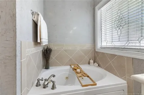 327 Ridgeway Court Fayetteville NC 28311
