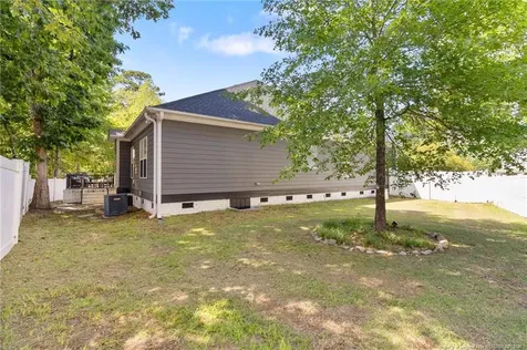 327 Ridgeway Court Fayetteville NC 28311