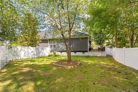 327 Ridgeway Court Fayetteville NC 28311