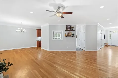 327 Ridgeway Court Fayetteville NC 28311