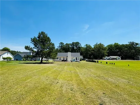 687 Overhills Road Linden NC 28356