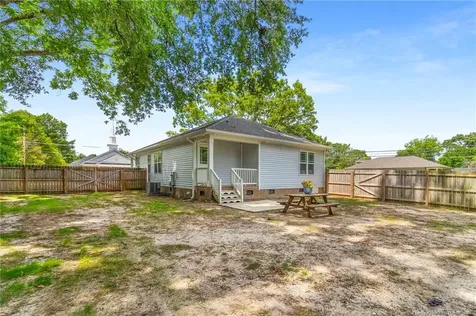 701 E Pearsall Street Dunn NC 28334