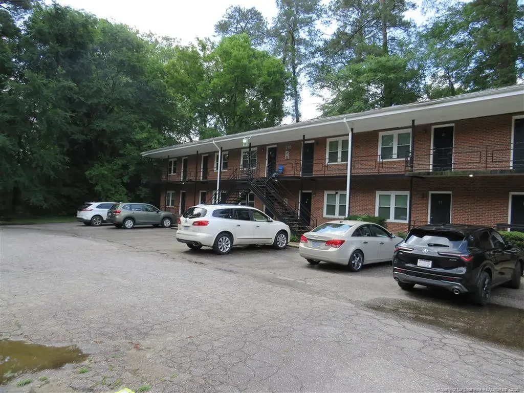 210-18 Colonial Drive Fayetteville NC 28301