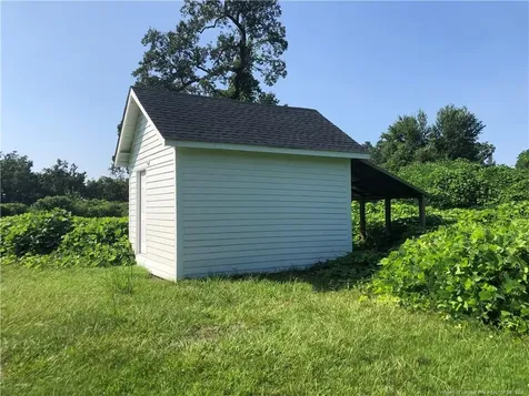 1414 Elizabethtown Highway Roseboro NC 28382