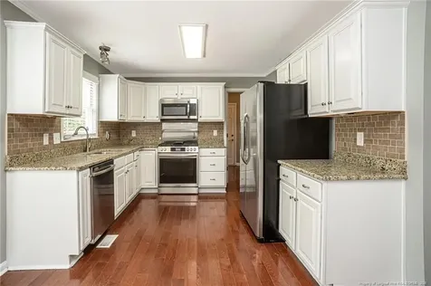 2119 Hollyridge Place Fayetteville NC 28304