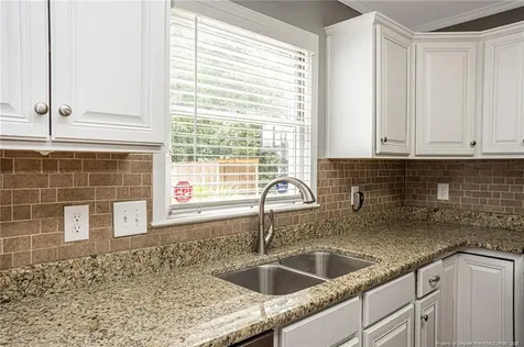 2119 Hollyridge Place Fayetteville NC 28304