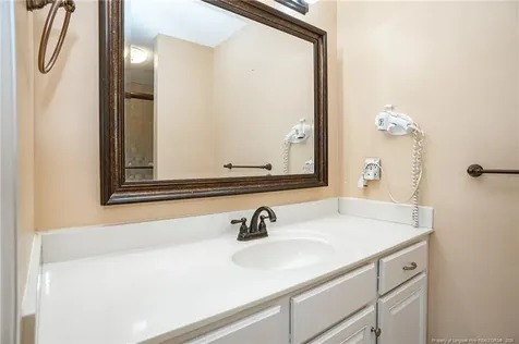 2119 Hollyridge Place Fayetteville NC 28304