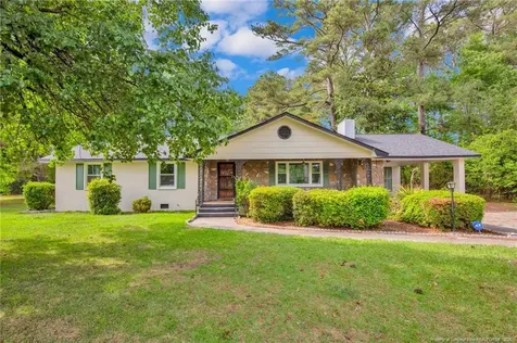 838 W 3rd Avenue Red Springs NC 28377