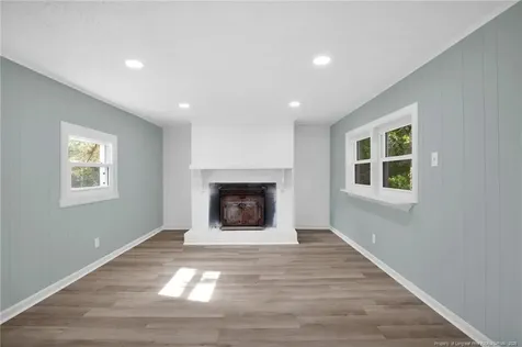 838 W 3rd Avenue Red Springs NC 28377