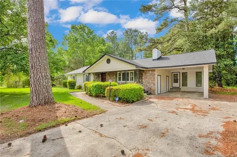 838 W 3rd Avenue Red Springs NC 28377