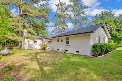838 W 3rd Avenue Red Springs NC 28377