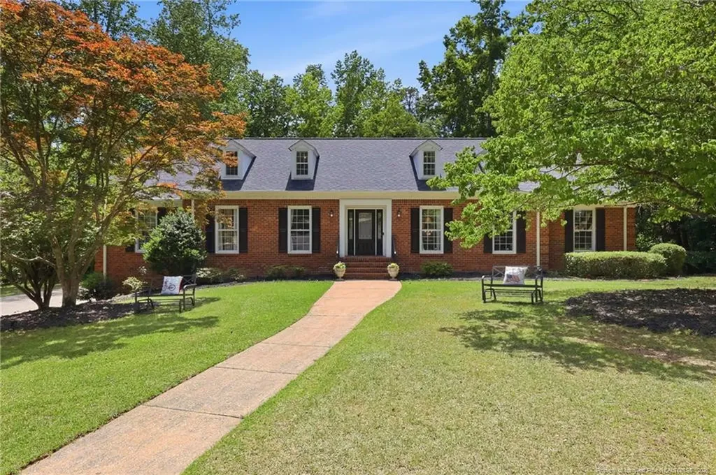 610 St. Georges Hill Fayetteville NC 28303