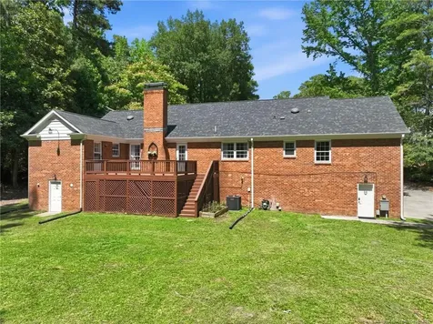 610 St. Georges Hill Fayetteville NC 28303