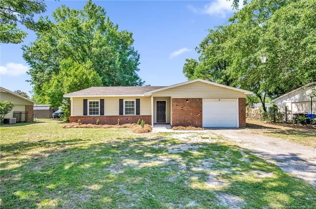 4765 NW Friar Avenue Fayetteville NC 28304