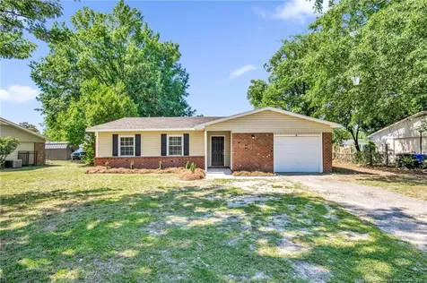 4765 NW Friar Avenue Fayetteville NC 28304
