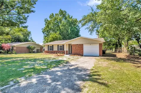 4765 NW Friar Avenue Fayetteville NC 28304