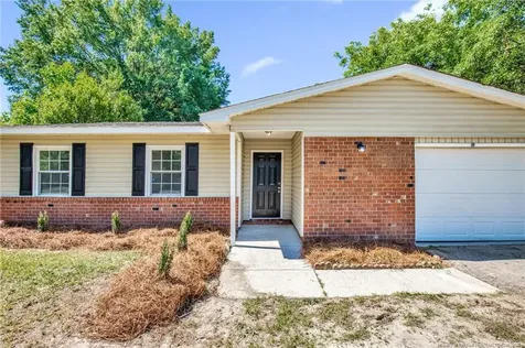 4765 NW Friar Avenue Fayetteville NC 28304