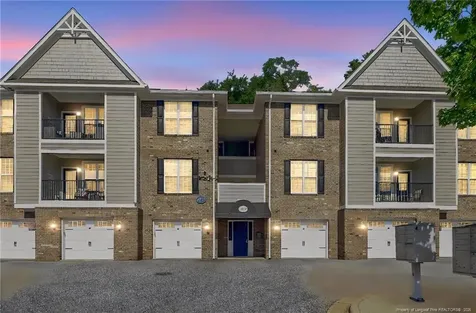 208 Fountainhead Lane Fayetteville NC 28301