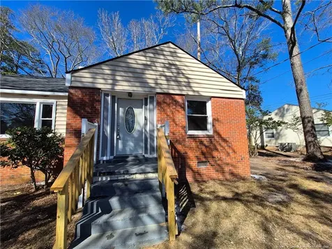 113 N Wright Street Raeford NC 28376