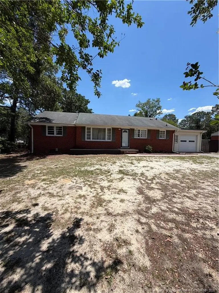3325 Boone Trail Fayetteville NC 28306