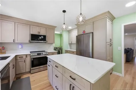 281 Pineridge Cove Sanford NC 27332