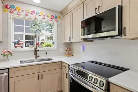 281 Pineridge Cove Sanford NC 27332