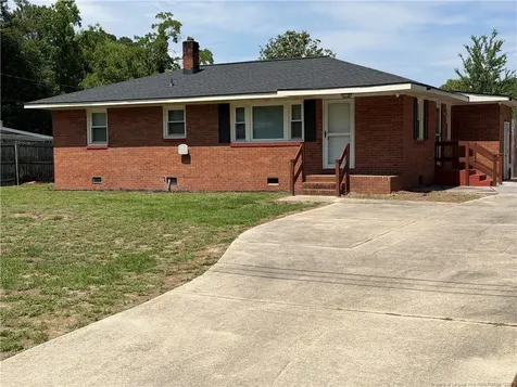 1747 Wayne Lane Fayetteville NC 28304