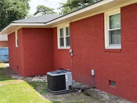 1747 Wayne Lane Fayetteville NC 28304