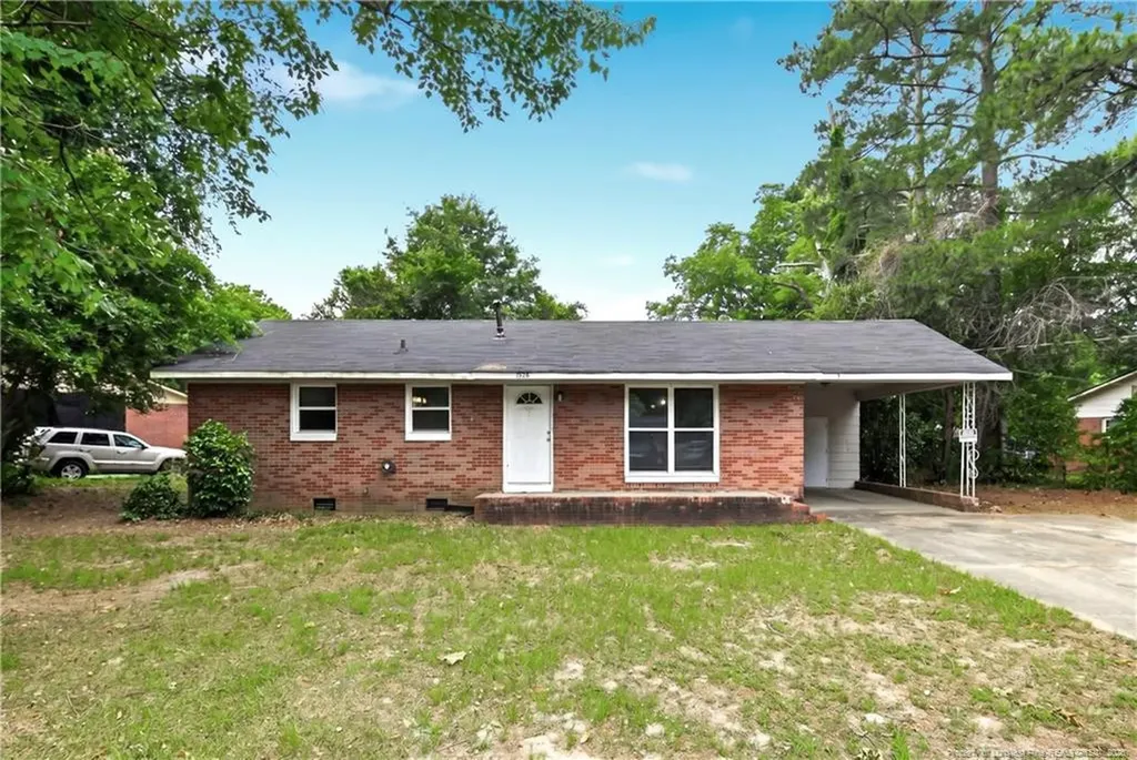 1928 Crestview Drive Fayetteville NC 28304