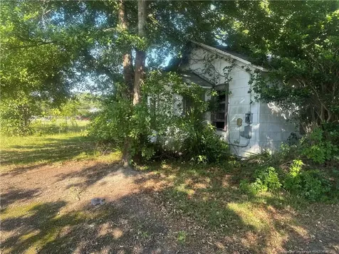 1302 Spring Avenue Spring Lake NC 28390
