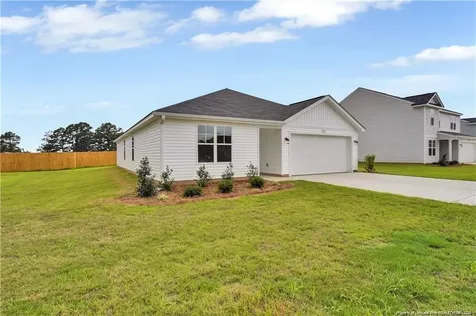737 Caelin Farms Road Spring Lake NC 28390