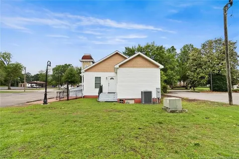 410 S Main Street Laurinburg NC 28352