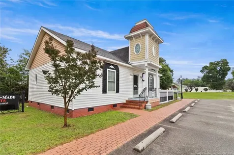 410 S Main Street Laurinburg NC 28352