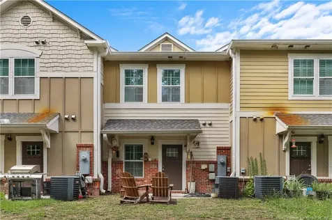 40 Hunter's Run Avenue Pembroke NC 28372