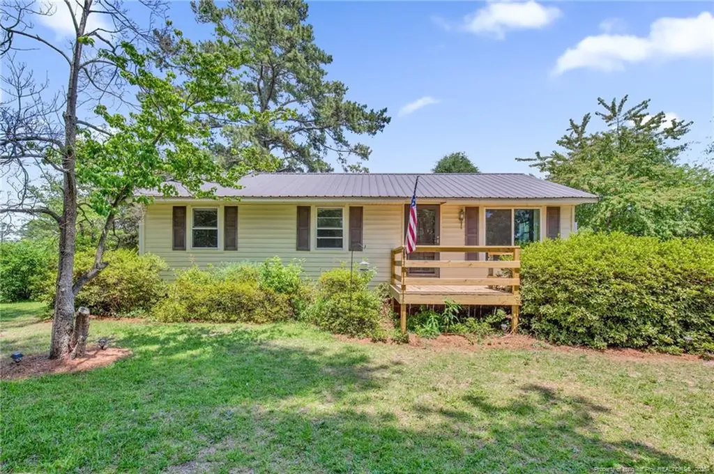 219 E Clinton Street Autryville NC 28318