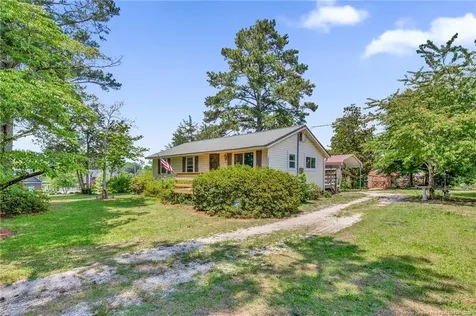 219 E Clinton Street Autryville NC 28318