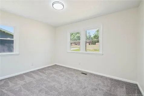 941 Louise Circle Fayetteville NC 28314