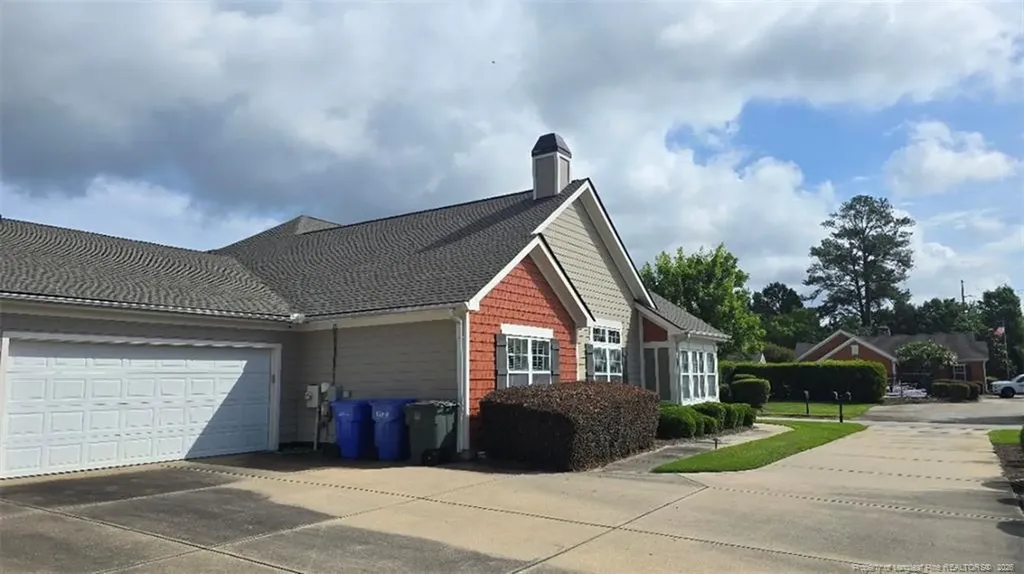 127 Nandina Court Fayetteville NC 28311