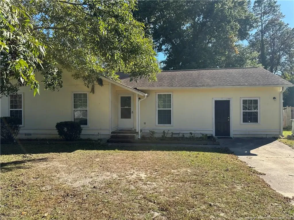 6413 Winter Park Drive Fayetteville NC 28304