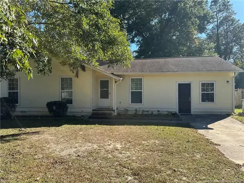 6413 Winter Park Drive Fayetteville NC 28304